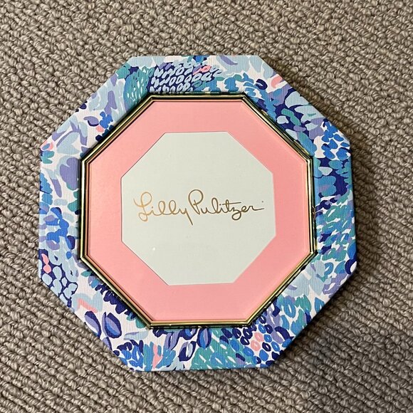 BOGO Lilly Pulitzer Wave on Wave Octagon Frame (Small Flaw) - Picture 3 of 6